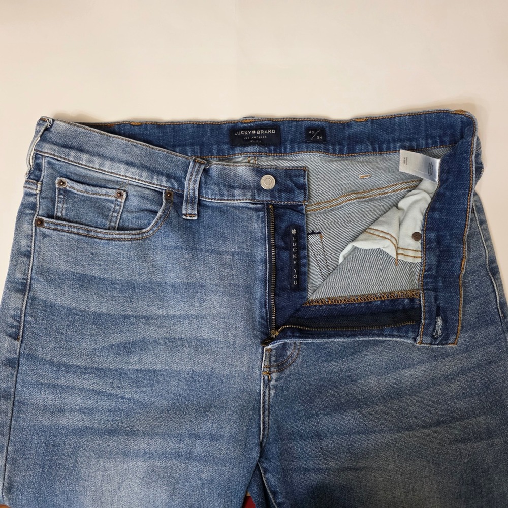 Lucky Brand Jeans Mens 40x31 Blue Denim Athletic Taper Straight Leg Stretch - Picture 4 of 12
